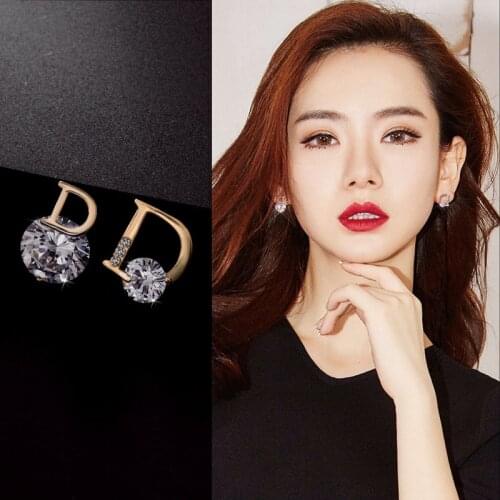 New Korean Rhinestone Flash Stud Earrings Exquisite Zircon Letter D Word Earrings For Women Fashion Jewelry Gift Accessories