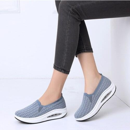 Fashion Mesh Air Cushion Shoes Womens Summer New Breathable Slope Heel Rocking Shoes Womens 2021all-match Casual Sneakers