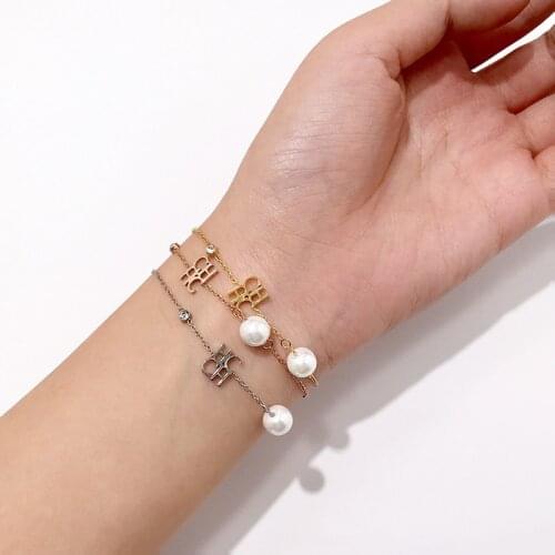 Fashion Bracelet For Women Exquisite Rose Gold Letter Chhc Pearl High quality Steel And Titanium