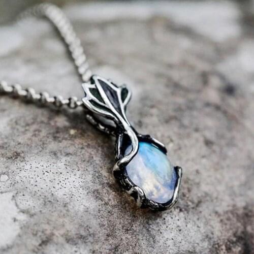 Vintage Womens Moonstone Necklace Silver Color Flower Pendant Necklace Charm Moonstone Chain Necklaces for Female Jewelry Gifts