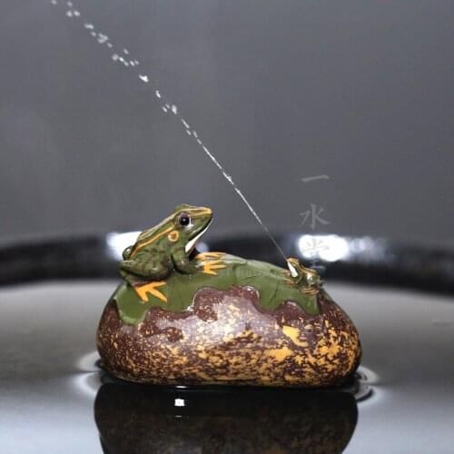 Monohydrate hall yixing undressed ore purple sand tea spoil all hand play tea set stone frog spraying tea of a pet
