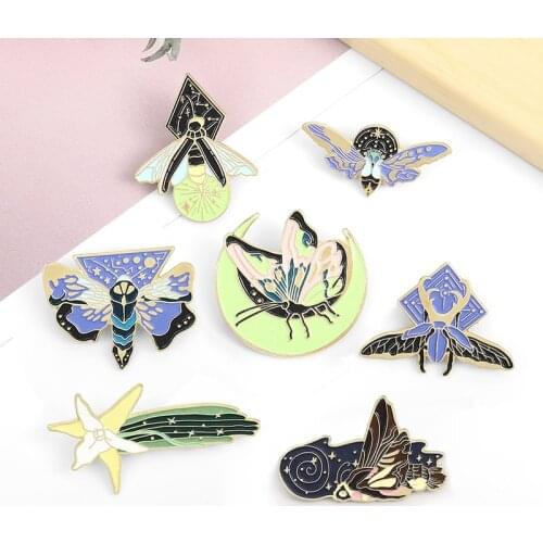 Noctilucent butterfly Moth insect Enamel Pins Glow at night Luminous Brooches Animals Badges Fashion Pins Gifts Jewelry Brosche