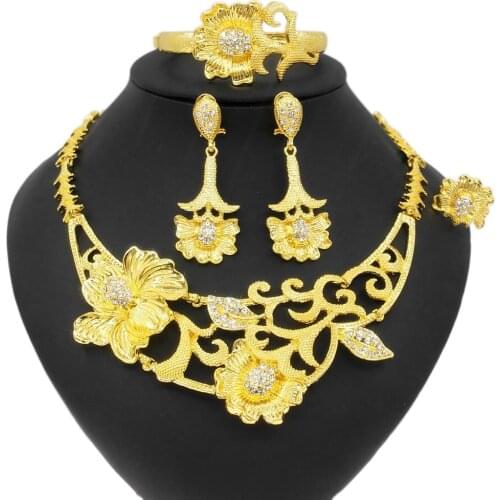 Yulaili New Simple Golden Flower Jewelry Suits and Elegant and Noble Arab Womens Costumes With Jewelry Suits Wholesale Gifts