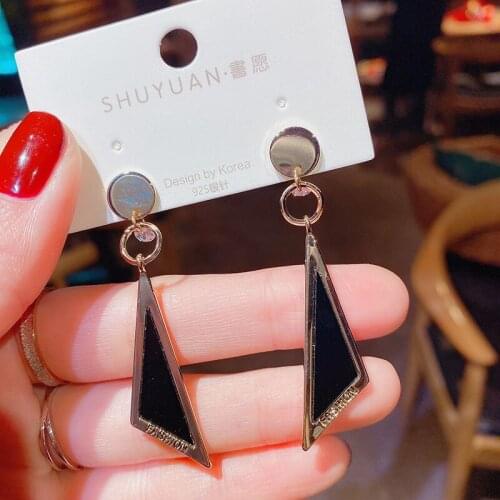 Irregular long exaggerated personality earrings Fashion simple retro ladies earrings geometry 2021 fashion ladies accessories