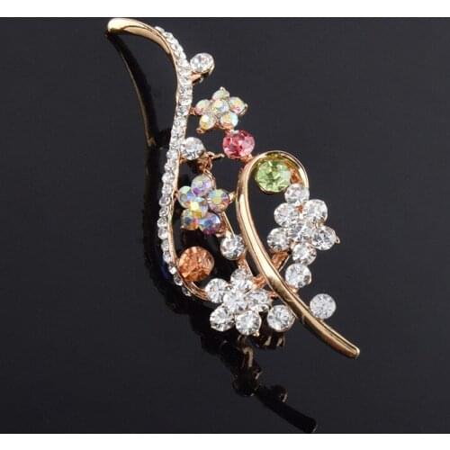 2021 New Korean Colorful Crystal Flower Brooches Suits Coat Pin Accessories For Women Fashion Elegant Party Jewelry Brooch Gifts