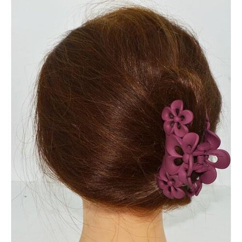 Large Size Plastic Hairpins Carving Multicolor New Arrival Hollow Out Flower Hair Claw Clamps Hairclip Fashion Bathing Headwear