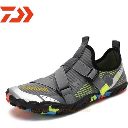 DAIWA Fishing Breathable Water Shoes For Men Climbing Hiking Upstream Shoes Men Outdoor Beach Swimming Shoes Barefoot Sneakers