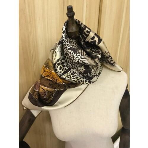 2020 new arrival fashion brand leopard pattern 100% silk scarf 90*90 cm square shawl twill wrap for women lady gift