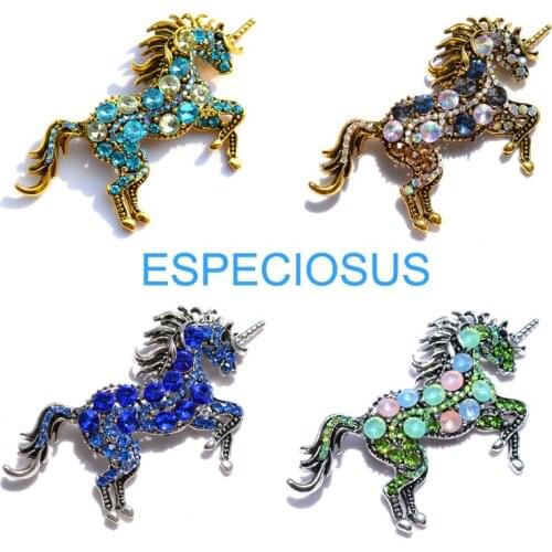 Elegance Ornament Rhinestone Horse Pin Jewelry Mix Color Crystal Brooch Anti Silver Plated Giraffe Breast Pin Ladies Garment