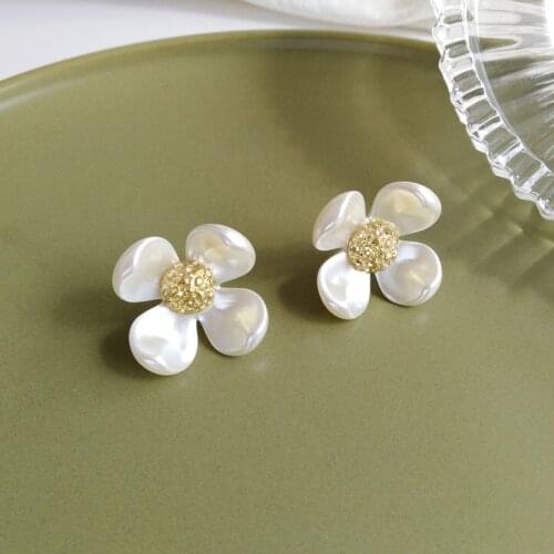 S925 needle Sweet Jewelry Earrings Golden Plating Fairy White Delicate Flower Stud Earrings Modern Jewelry Party Wedding Gifts