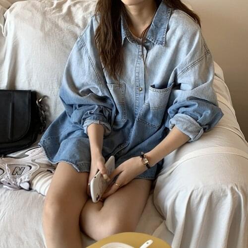 Gradient Washed Denim Shirt Women 2021 Autumn Korean Loose Oversize Shirts Jacket Female Simple Blue Tops Womens Clothi