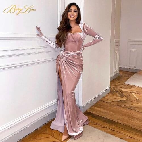 BeryLove A line Pink Velvet Prom Dress Seeetheart Sexy Long Party Dresses Pleated Side Slit Gloves Sleeve Length Evening Dress