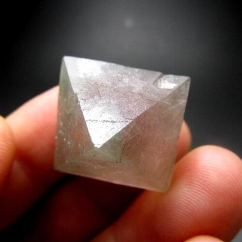 15.7g Pink Octahedral Fluorite Crystal - crystals and stones healing Mineral specimen Home Decor feng shui decoration