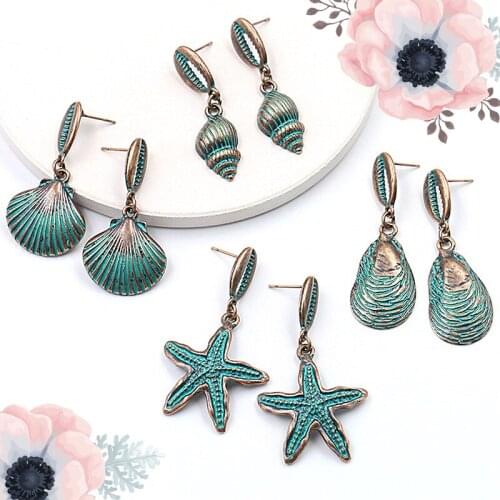 The New Female Alloy Earrings of the Year 2019 are of the same color. Four styles of shell Starfish Earrings with retro personal