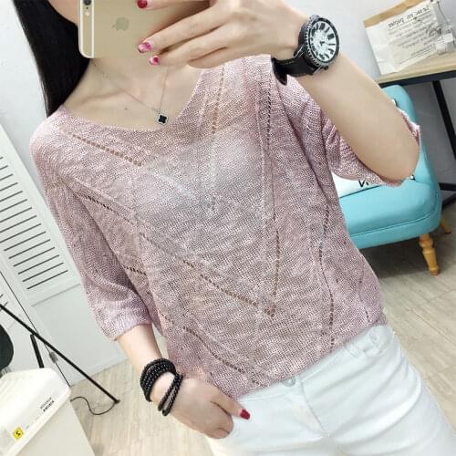 Knitted sweater hollow jacket womens thin style new summer bat sleeve blouse Korean version of loose mesh tunnels