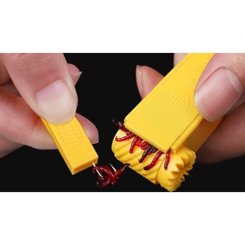 Fishing Bait Hanging Box Hook Used to Hang Red Worms and Earthworms Without Dirty Hands MC889