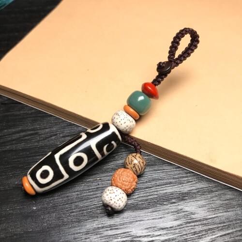 Original Chinese style dzi bead keychain pendant retro personality bag hanging car keychain male and female couples pendant