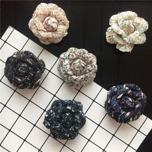 High-grade Wool Knitting Flower Brooch Cloth Art Classic Camellia Broche Pins & Brooches Women Shawl Shirt Collar Accessories