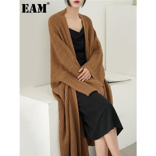 [EAM] Camel Big Size Knitting Cardigan Sweater Loose Fit V-Neck Long Sleeve Women New Fashion Tide Autumn Winter 2021 1Y199