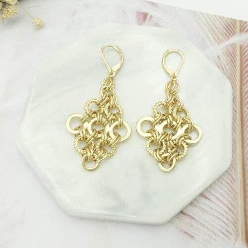2020 New Distinctive Chinese Knot Pendant Earrings Women Fashion Alloy Hollow Chain Design Long Earrings Female Costume Jewelry