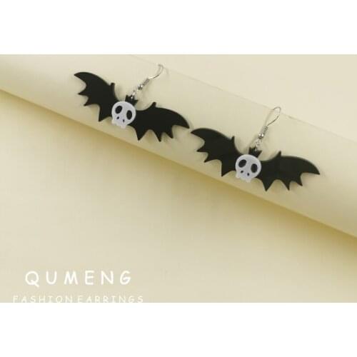 QUMENG 2021 Design Funny Fashion White Skull Bat Gothic Acrylic Pendant Earrings Halloween Women Girls Punk Festival Giftsns