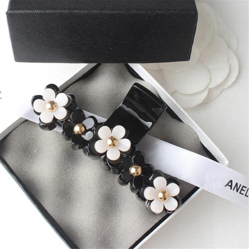 Korea Style Exquisite Black White Flowers Adornment Large Size Hair Claws Women Girls Daily Hair Clips Crabs Hair Accessories
