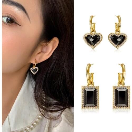 ZHOUYANG Womens Earrings Korean Love Jewelry Black Crystal Gold Color Geometry Ear Accessories Gifts Fashion Wholesale KCE003