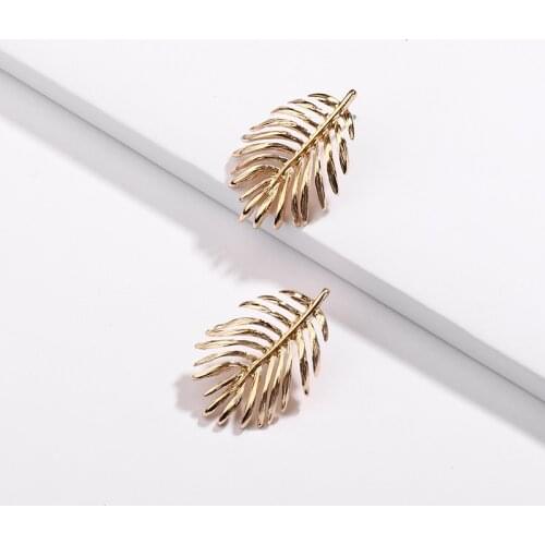 LUNA CHIAO 2018 Fashion Women Jewelry Leaf Branch Plant Gold Plating Big Metal Stud Earrings for Girls