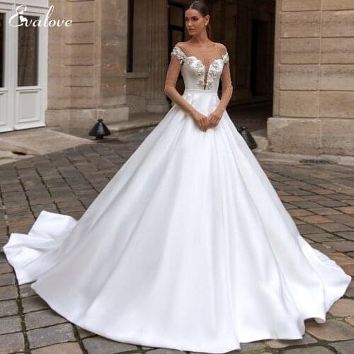 EVALOVE Design Romantic Scoop Neck Buttons Bride A-Line Wedding Dress Luxury Beading Appliques Cap Sleeve Princess Bridal Gown