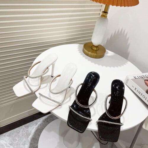 Fashion New Women Slippers Rhinestone Sandals Elegant Square Open Toe Thin Heel Sandalias Slides 2021 Women Shoes