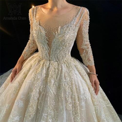 Vintage Dress 3/4 Sleeve Lace Applique Crystal Beading Low Cut Wedding Dress