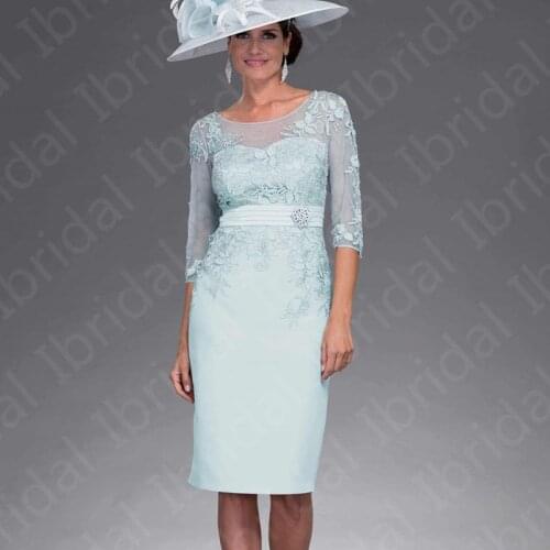 New Arrival Short Pale Blue Mother of the Bride Dresses Knee Length Lace Jewel Neck Wedding Party Dresses with 3/4 Sleeves 2021