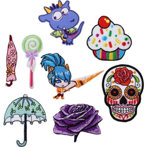 Maxsin 1Pcs High Quality Embroidery Cartoon Color Skull Patch Cute Umbrella Sticker Clothes Accessories DIY Decal Decorative