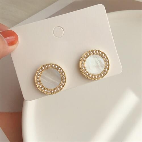 Vintage temperament shell earring minimalist style French luxury round pearl stud earring for women Jewelry Making