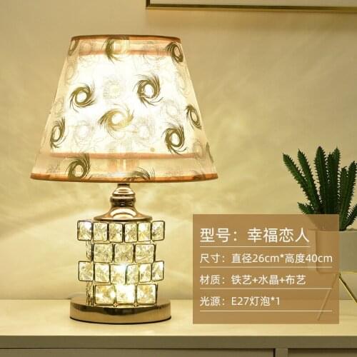 Modern Simple Crystal Table Lamp Beside Lamp For Living Room Wedding Table Lamp Bedroom Creative Warm Wedding Room Bedside Lamp