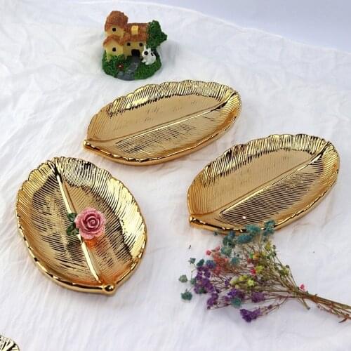 Decorative Gold Leaf Ceramic Plate Dish Porcelain Candy Trinket Dish Jewelry Fruit Serving Tray Storage Plate Crockery Tableware
