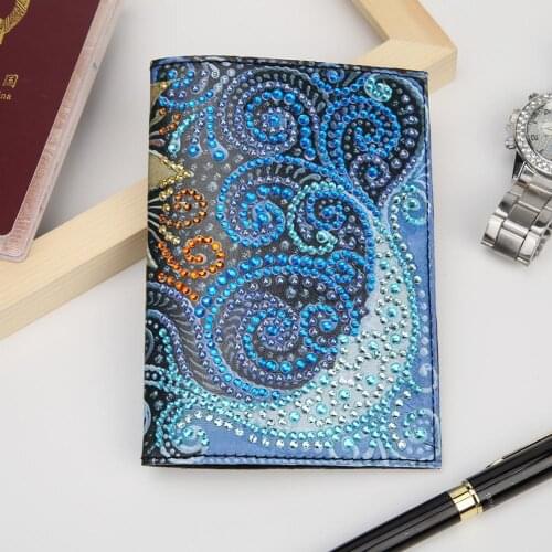 Special Shaped Diamond Painting Creative Leather Hot Selling Durable Delicate Multi-function Passport Protection Cover
