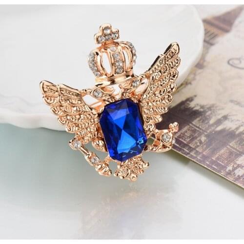 YADA 3d Big Gold color Angel Wings Pins&Brooches for Women Men Clothes Scarf buckle collar jewelry Crown pins Brooches BH200053