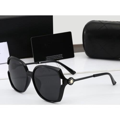 Original Brand Ladies Sunglasses Women Fashion Designer Polarized Retro Glasses Ladies Diamond Big Frame Shopping Mirror