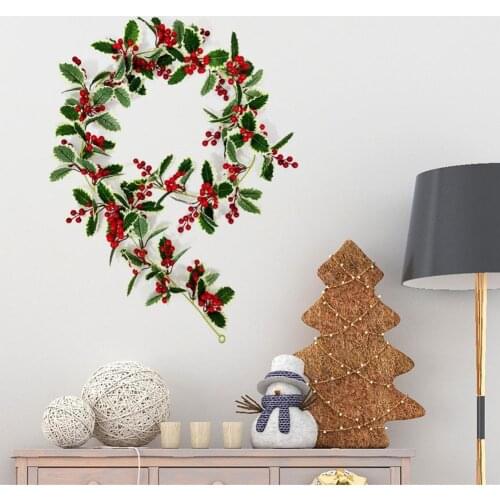 Unique Simulation Vines Eye-catching Wide Application Plastic Artificial Red Fruit Rattan Garland for Christmas Fake Flower Vine