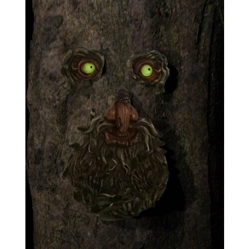 Realistic Glow in The Dark Tree Face Garden Yard Ghost Face Sculpture Hanging Backyard Trees Hugger Artwork Ornaments Décor