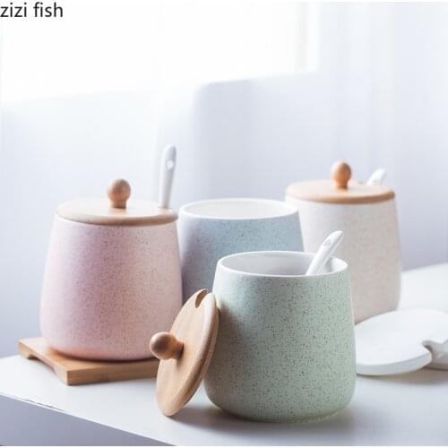 Creative ceramics Simple Kitchen storage tank Wooden chassis Castor seasoning Combination packages Household With lid With spoon