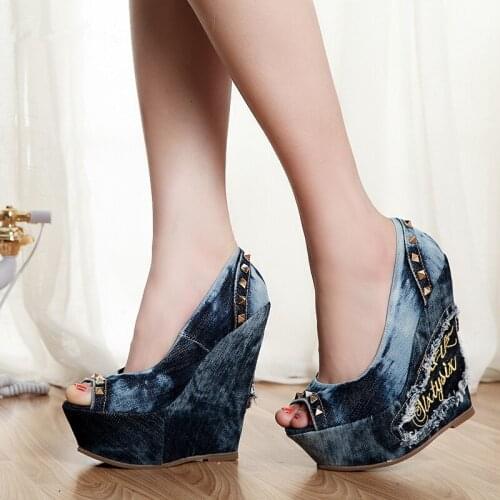 Deification Rivets Embellish Denim Gladiator Sandals Wedges High Heels Peep Toe Shoes Women Elegant Party Shoes Sapatos Mulher