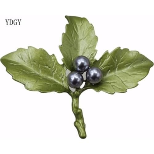 YDGY Prom Carnival ladys charming classic arc lotus cauliflower pine pin delicate Brooch