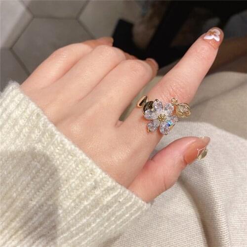 Womens new 2021 flower ring copper plating micro-inlaid zircon ring temperament all-match couple ring jewelry