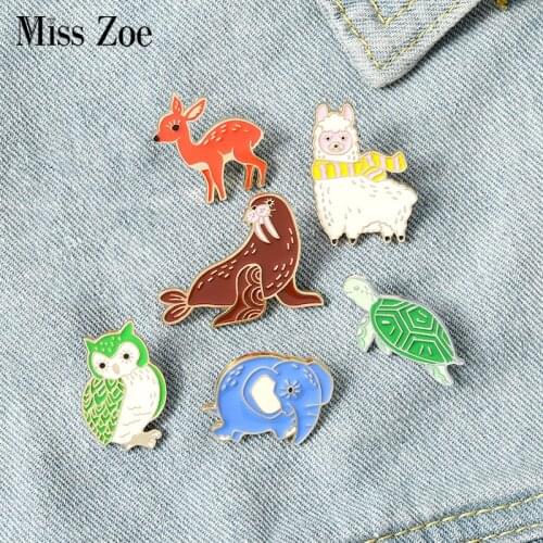 Fun Zoo Enamel Pin Custom Walrus Alpaca Deer Owl Turtle Elephant Brooches Shirt Lapel Bag Animal Badge Jewelry Gift for Kids
