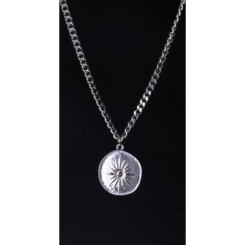 Creative design Retro white background Pendant Necklace for Women Classic Stainless Steel Streetwear Jewelry Metal Choker