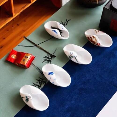 Tea Holder Hand Painted White Porcelain Tea Appreciation Ceramic Tea Spoon Tea Ceremony Utensils Tea Set the Saucer Tea Spoon