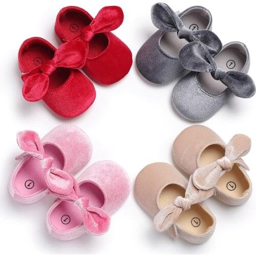 Spring And Autumn Lovely Pure Color Comfortable Plush 0-18 Months Cotton Flat Shoes Baby Walking Shoes
