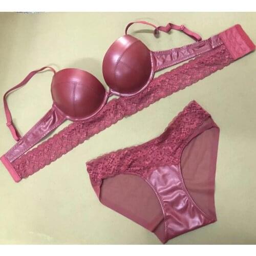 Ladies new Lace fashion sexy bra and panties set Comfortable new artificial leather fabric,Two chest pads push up together